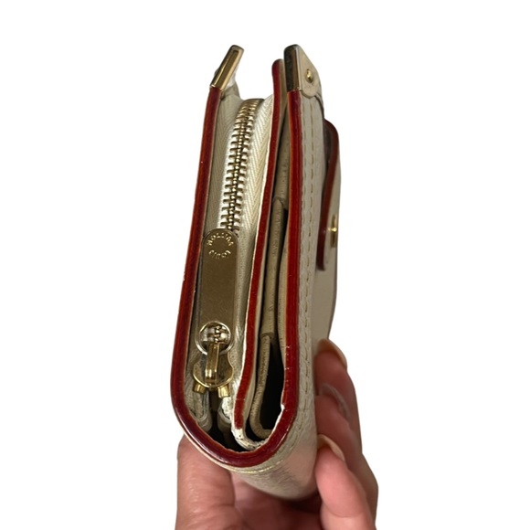 Authentic Louis Vuitton Suhali short wallet - Picture 6 of 14